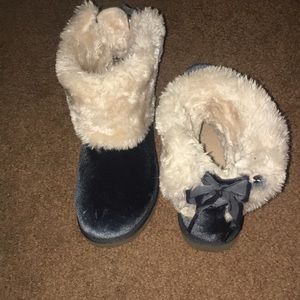 Faux fur booties